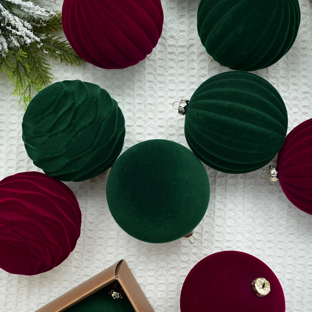Cross-border Christmas Flocking Ball Plush Velvet Christmas Ball Christmas Christmas Christmas Tree Decoration Pendant Christmas Decoration Supplies