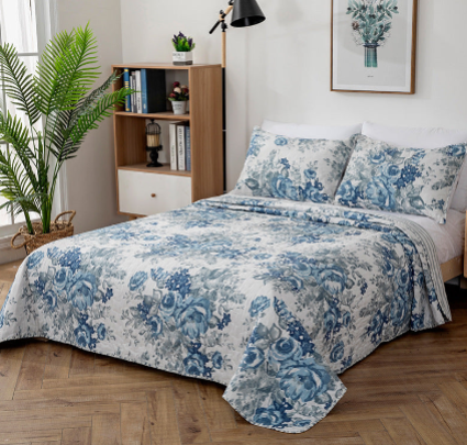 Quilted Bedspread with Matching Pillow Cases.